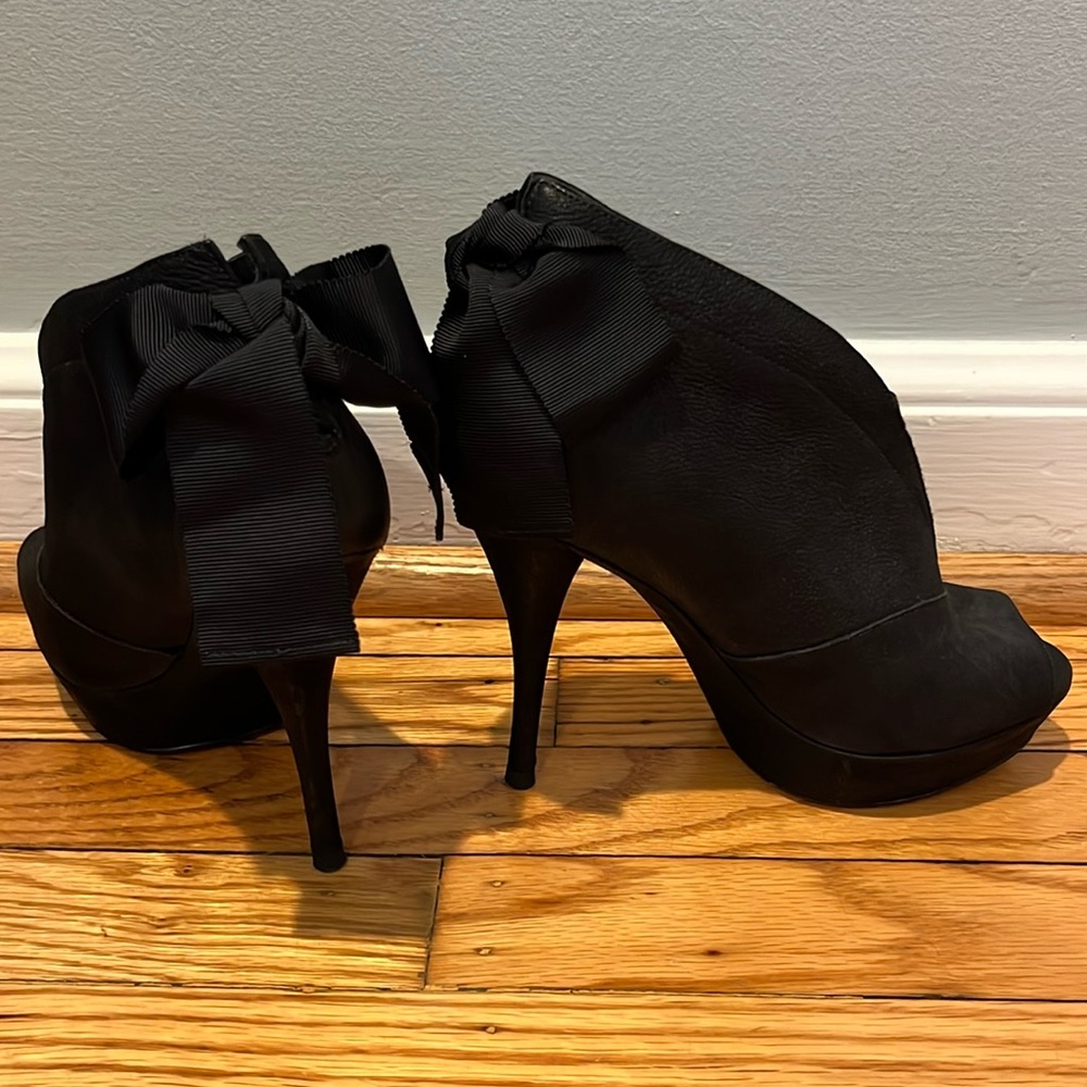 Vera wang peep toe booties. Size 5.5